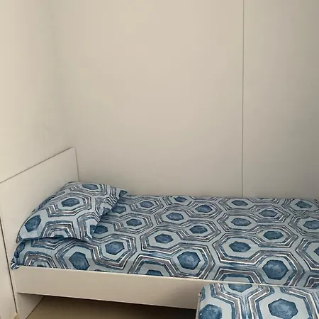 شقة Karoli'S Apartment Golem *